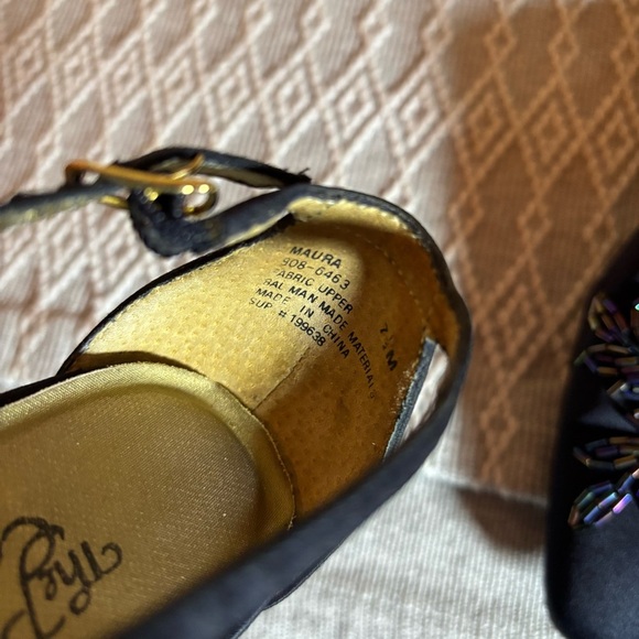 PM Collection Maura Navy Beaded Formal Heel. Size 7 1/2. 2 3/4” Heel - Picture 6 of 10